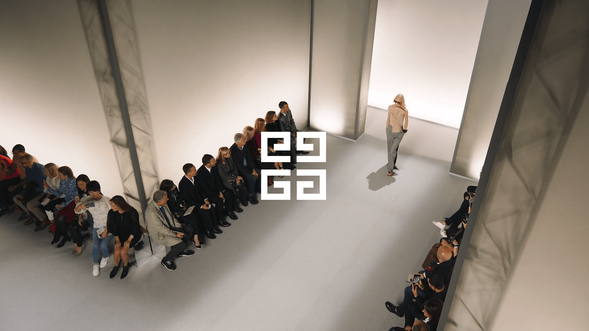 Givenchy Spring/Summer 2020 Women Fashion Givenchy Spring/Summer 2020 Women Fashion Show
