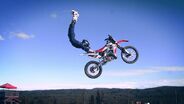 Double grabbing in slow motion